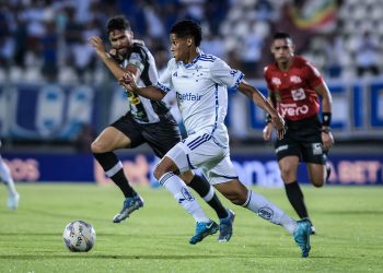 Democrata vence o Cruzeiro de virada em Sete Lagoas; veja os gols