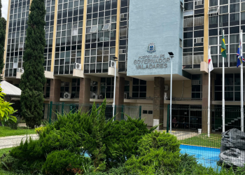 Contribuintes começam a receber guias para pagamento do IPTU 2025