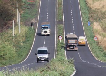 DER-MG publica portaria que restringe tráfego de veículos pesados durante os feriados de 2025