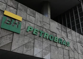 Petrobras registra lucro de R$ 36,6 bilhões em 2024