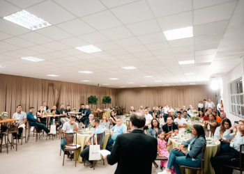 Setcemg promove encontro regional em Valadares para fortalecer setor de transporte