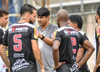 Democrata busca recuperação contra o Uberlândia nesta quinta-feira