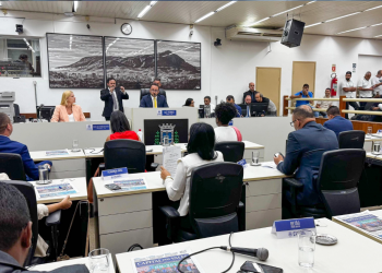 Vereadores dão início aos trabalhos do Legislativo Municipal em Valadares