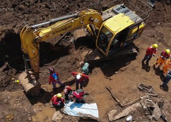 Seis anos depois, bombeiros encontram parte de um corpo em Brumadinho