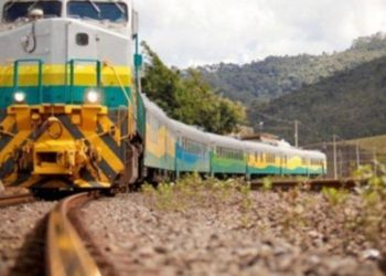 Trem de passageiros inicia operações