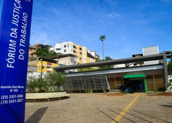 Funcionária será indenizada após sócio de padaria fazer elogios e toques inapropriados