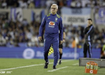 Dorival Júnior é demitido e deixa comando da seleção brasileira