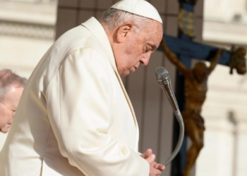 Papa Francisco tem insuficiência respiratória e recebe ventilação mecânica (1)