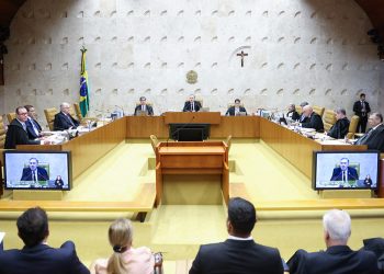 Zanin marca para 25 de março sessão no STF que decidirá se Bolsonaro vira réu