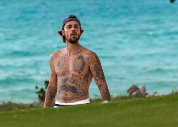 Após rumores de uso de drogas, Justin Bieber diz se sentir ‘uma fraude’