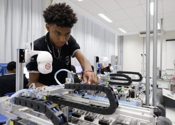 Governo de Minas anuncia sexta edição do Trilhas de Futuro e publica lista de cursos