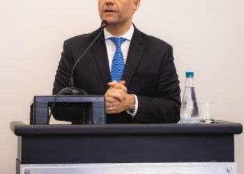 Presidente da OAB&MG palestra na ACMinas e defende sustentação oral da advocacia nos tribunais superiores