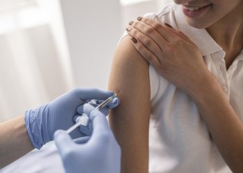 Servidores do Hospital Municipal recebem vacinação contra a gripe