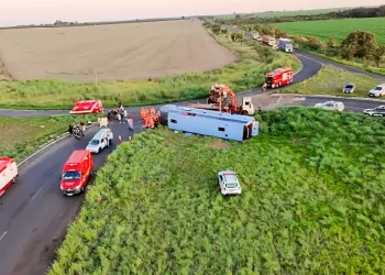 Acidente de ônibus deixa ao menos 10 mortos em Minas Gerais