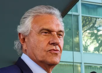 TRE-GO afasta inelegibilidade do governador Ronaldo Caiado