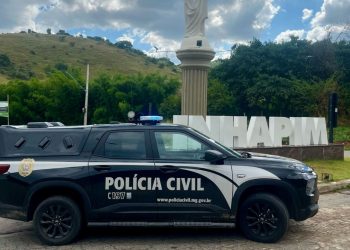 Homem é preso após invadir residência e esfaquear vítima em tentativa de homicídio