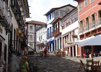 Cliente agredido em bar será indenizado em R$ 4 mil por danos morais