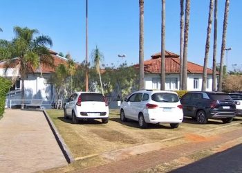 Crise faz hospital suspender internações