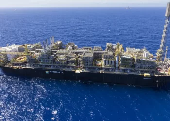 Produção de petróleo cresce 1,1% de janeiro para fevereiro