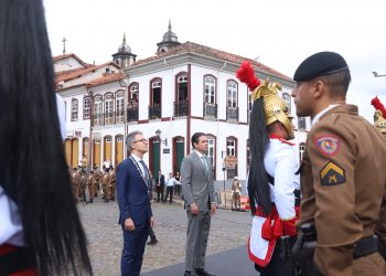 Zema defende liberdade na entrega da Medalha da Inconfidência