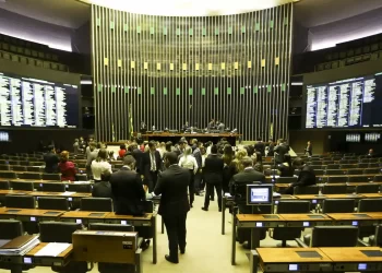 Câmara pode votar urgência para aumentar número de deputados federais