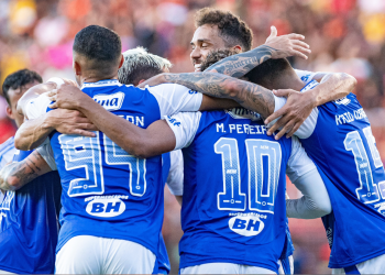 Cruzeiro goleia o Sport por 4 a 0 fora de casa e embala no Brasileirão antes do clássico