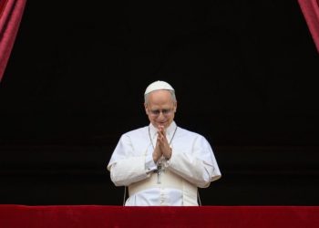 Papa pede fim da guerra de palavras e libertação de jornalistas presos