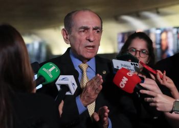 CCJ do Senado aprova fim da reeleição para cargos do Executivo