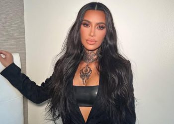 Kim Kardashian diz ter pensado que seria estuprada e morreria em assalto