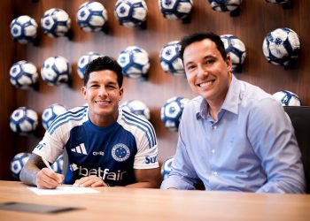 Ídolo da torcida, Lucas Romero renova com o Cruzeiro até 2027!