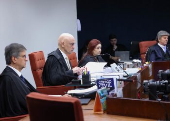 Moraes proíbe defesa de Bolsonaro de exibir vídeos durante interrogatório no STF