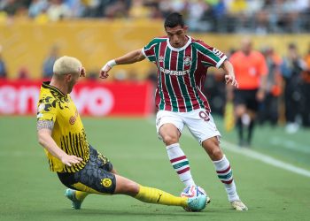Fluminense domina, mas fica no empate com Dortmund e mantém tabu brasileiro