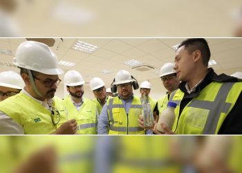 Governo de Minas acompanha chegada dos primeiros insumos à cervejaria Heineken em Passos