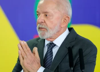 Fraudes no INSS: Lula diz que regras afrouxaram no governo passado