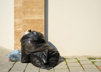 Lixo não é só lixo: os riscos invisíveis que podem comprometer a saúde, o bolso e a reputação dos condomínios