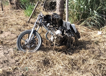 Mulher é arremessada após acidente entre dois veículos na BR-381; a vítima não sobreviveu ao impacto