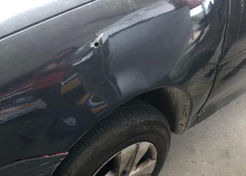 Mulher é baleada dentro de carro durante tentativa de homicídio