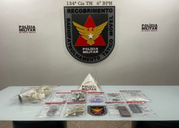 Casal é preso por esconder drogas na casa da avó