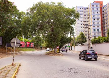 Avenida Moacir Paleta recebe obras de recapeamento do asfalto