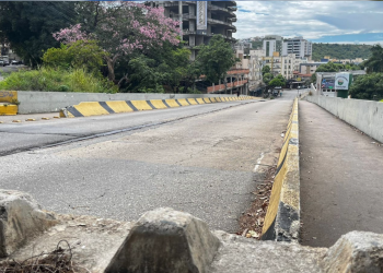 Há mais de 100 dias interditado, viaduto segue sem prazo definido para liberação em Valadares