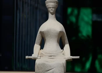 Supersalários no Judiciário crescem 49,3% em 2024, mostra estudo