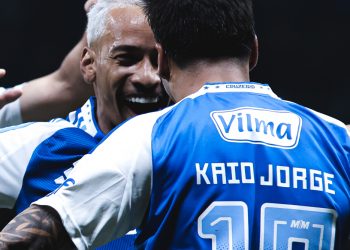 Artilheiro do Brasileirão cola no Palmeiras e tem mais gols que 4 times