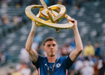 Sob a batuta de Palmer, Chelsea derrota PSG para conquistar o mundo