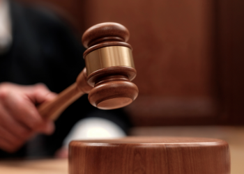 Pastor é condenado a 58 anos de prisão por abusos sexuais contra filhas