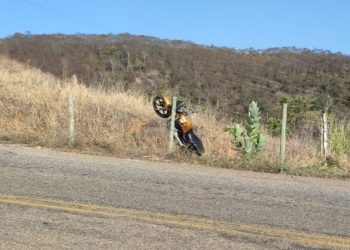 Mulher morre em acidente de moto minutos após gravar vídeo sem capacete em Itanhomi