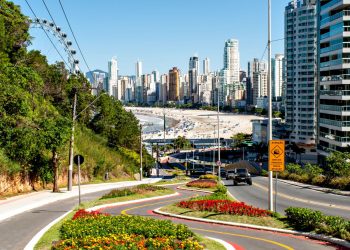 Balneário Camboriú bate capitais no valor do metro quadrado