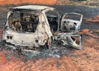 Carro é encontrado em chamas com corpo carbonizado na BR-381
