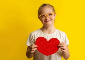 Manhã recreativa promove atividades físicas para crianças com síndrome de Down