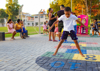 Baguari celebra inauguração de praça e reforma do campo de futebol
