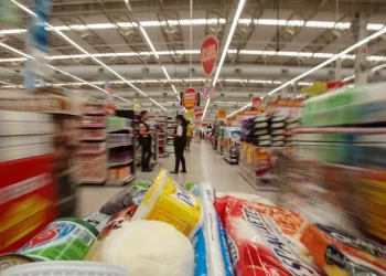 Prévia da inflação oficial de agosto recua 0,14%, diz IBGE